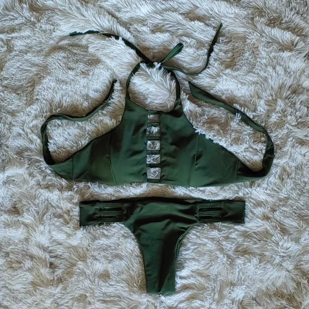NWOT Reversible Army Green Caged Cheeky Bikini